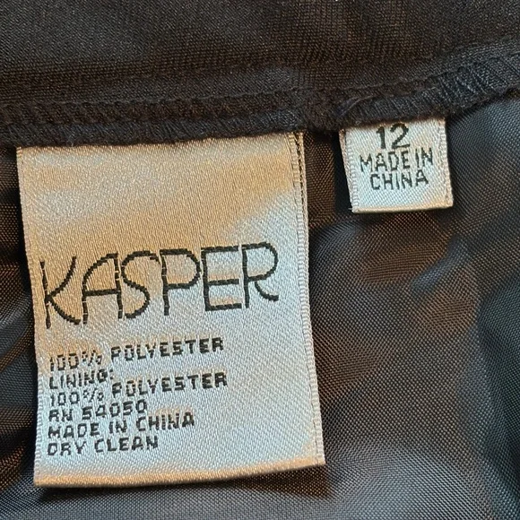 Kasper 2 Piece Classic Pant Suit - Picture 12 of 15